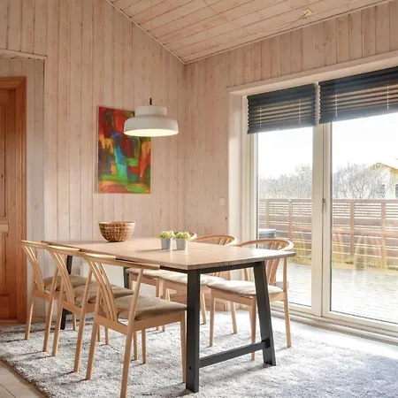 Three Bedroom Holiday In