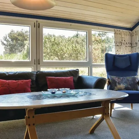 Three Bedroom Holiday In Vakantiehuis *